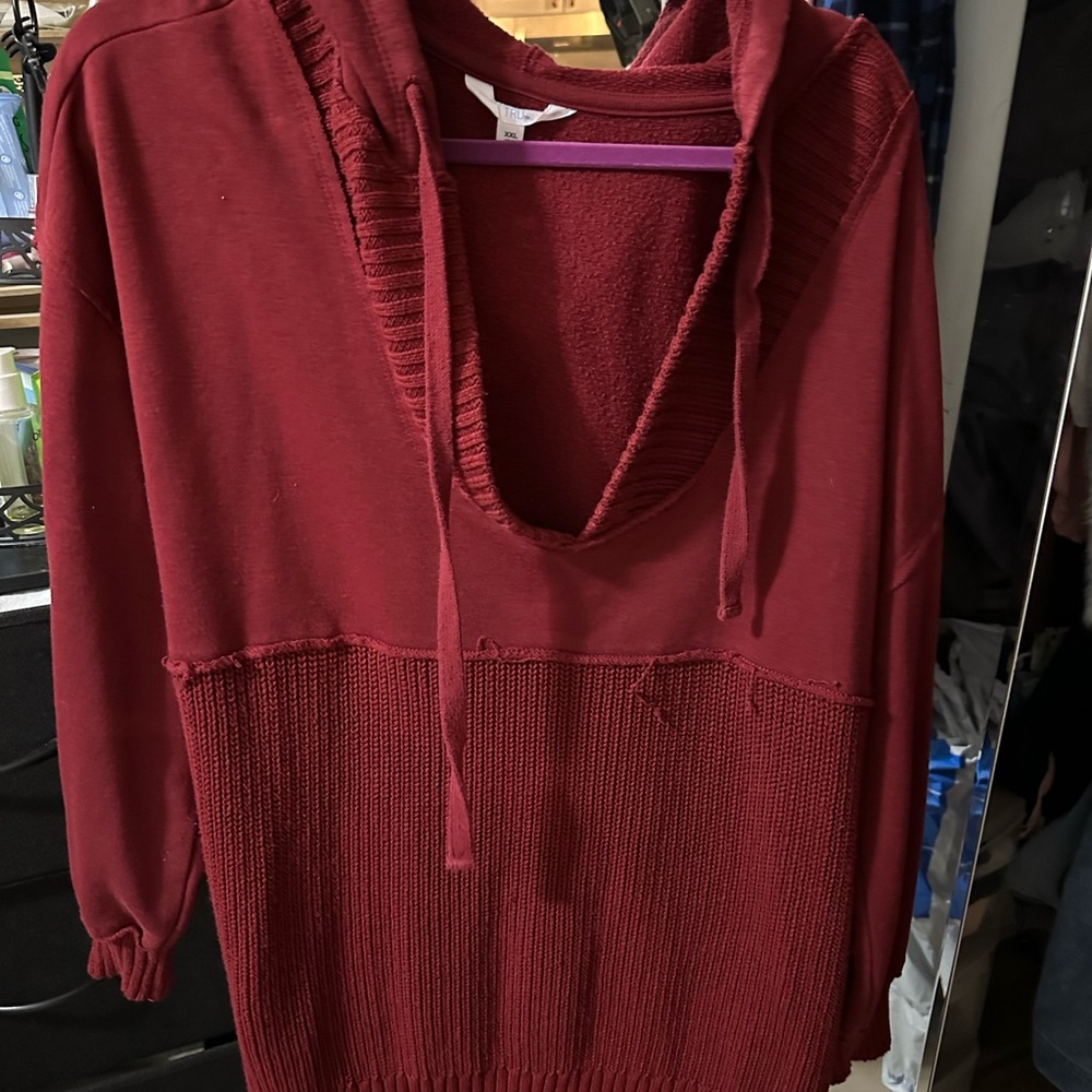 Time and Tru Women's V-Neck Sweater - Burgundy